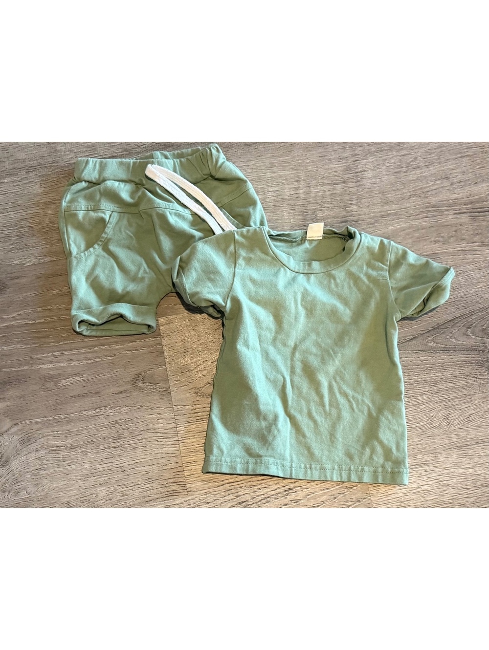 Green T-Shirt & Short Set, Size 12-18 months (80)